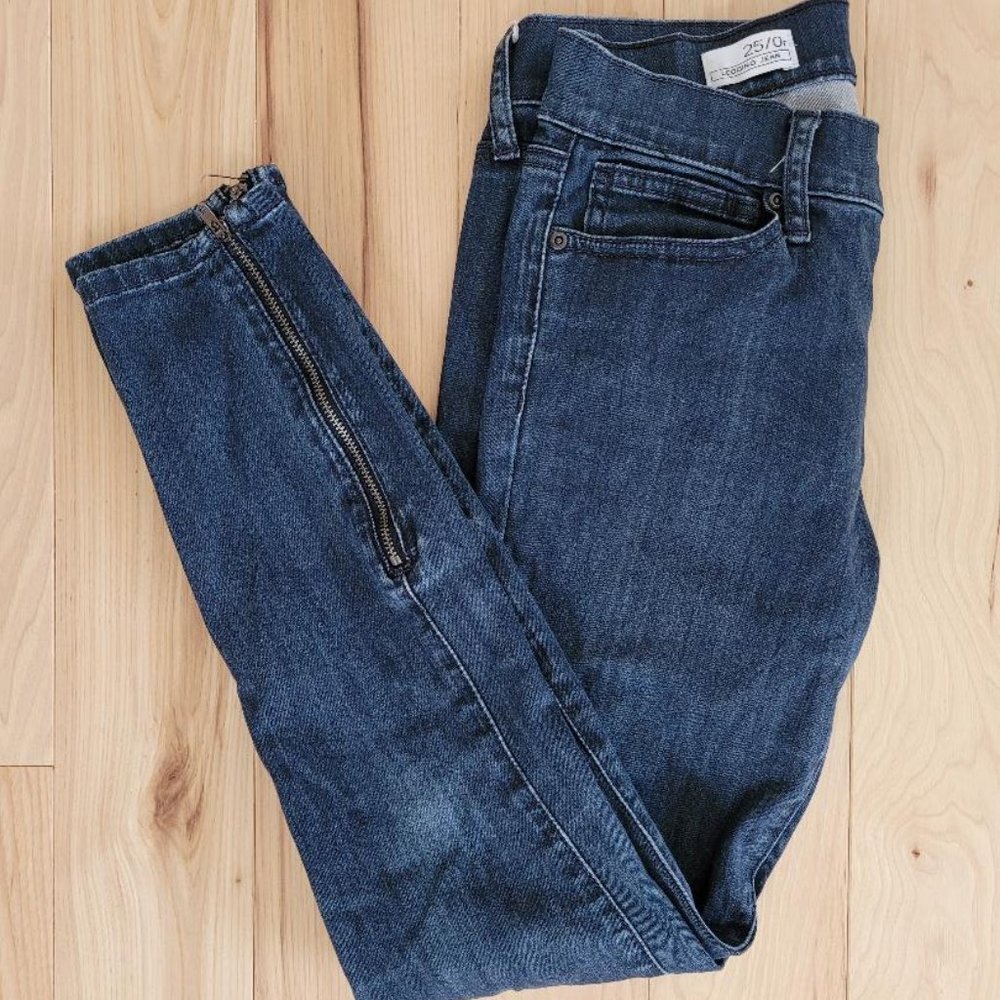 GAP 1969 Women's Legging Jeans 25 Zip Ankle DK Wsh